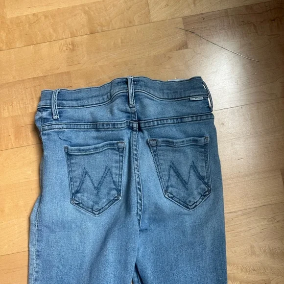 Mother Jeans The Insider Crop in a Side of Rice and Beans Cropped Kick Flare - Picture 9 of 11